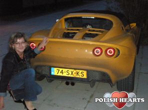 lubie szybkie auta.dużych facetów i zimne piwo!