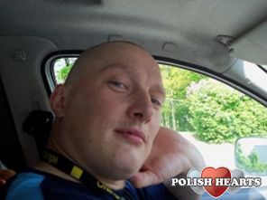 TO JA KSIĘCIEM Z BAJKI NIE JESTEM ALE NAPEWNO TWARDO STĄPAM PO ZIEMI NIGDY SIĘ NIE PODDAJE I DĄŻE DO LEPSZEGO