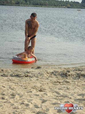 ucze synka plywac......:}