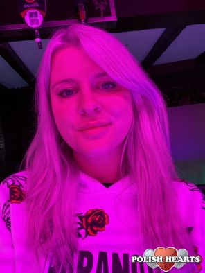 AnnaHolland