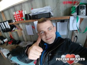 Jestem jaki jestem. Zagadaj być może się poznamy.Ja lubię sobie szczerość.  Bo kto to wie co nam życie przyniesie 