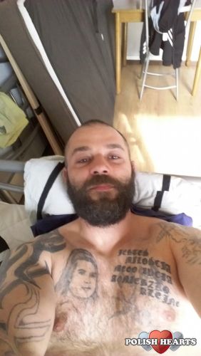 Taki troche nie ogolony:)